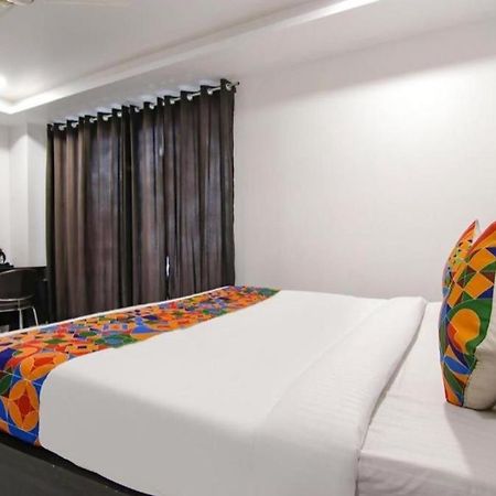 Hotel Grey Sky 新德里 外观 照片