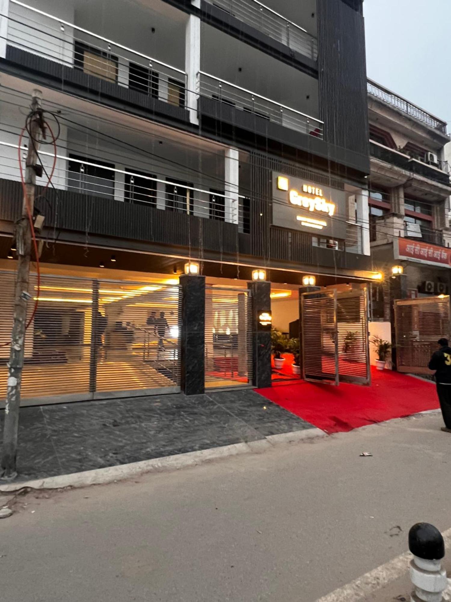 Hotel Grey Sky 新德里 外观 照片